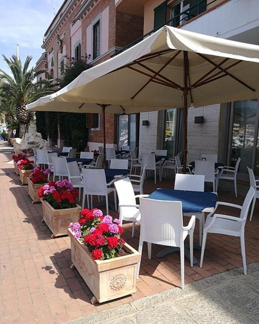Hotel Belmare Porto Azzurro Eksteriør billede
