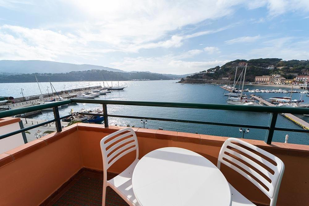 Hotel Belmare Porto Azzurro Eksteriør billede