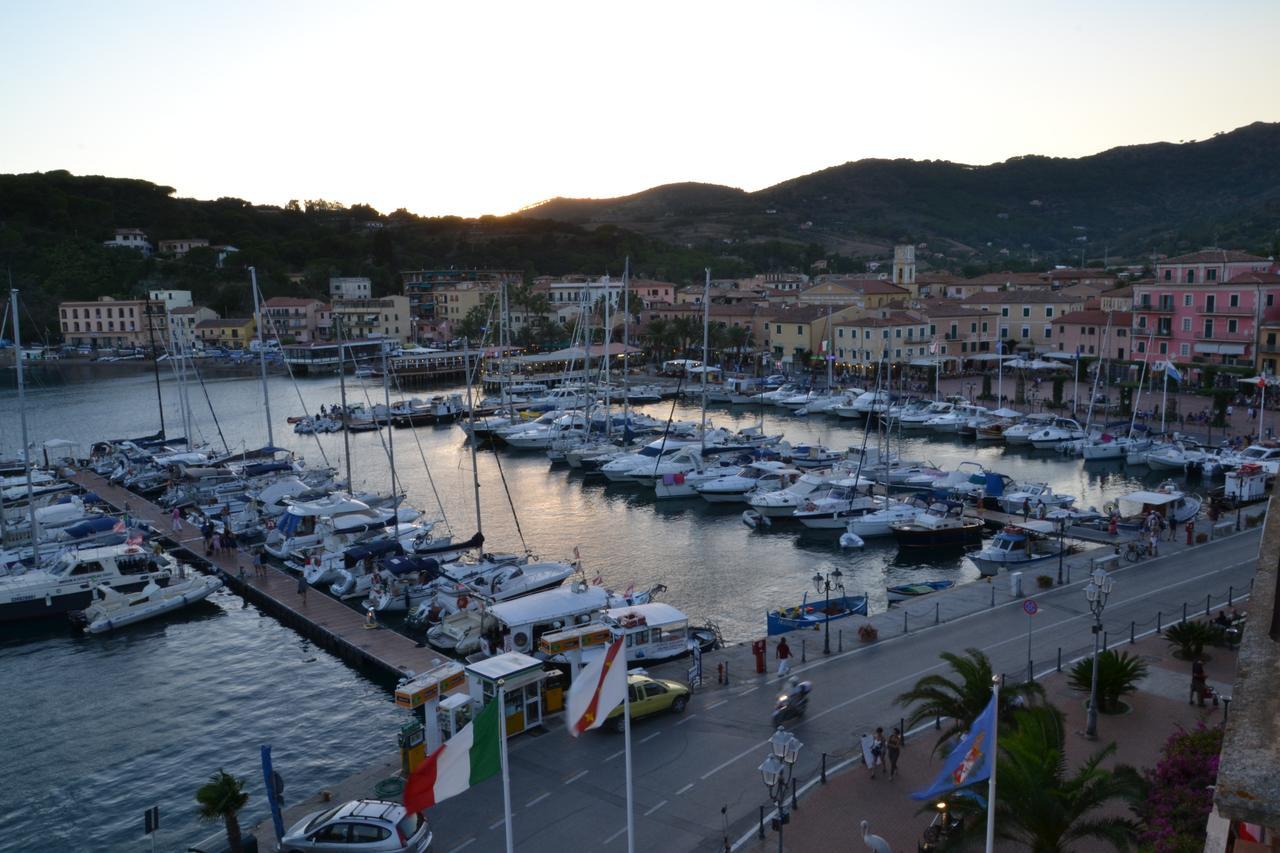 Hotel Belmare Porto Azzurro Eksteriør billede
