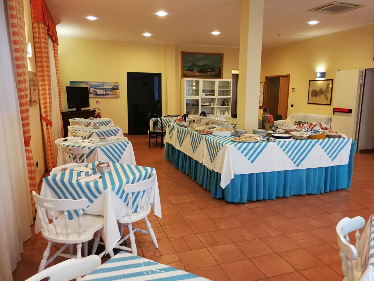 Hotel Belmare Porto Azzurro Eksteriør billede